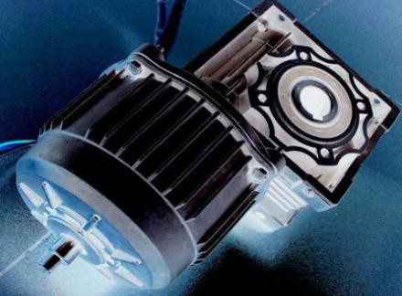 單相電機(jī)沒有電容不轉(zhuǎn)怎么回事，單相電機(jī)沒有電容會導(dǎo)致不能正常工作