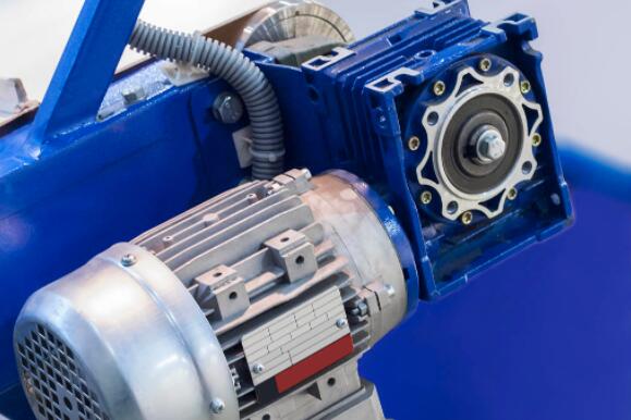 單相電機(jī)加電容與電刷的區(qū)別及應(yīng)用場景介紹