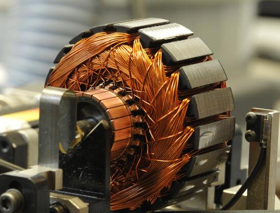 單相電機(jī)怎樣正反轉(zhuǎn)，單相電機(jī)正反轉(zhuǎn)的方法及原理