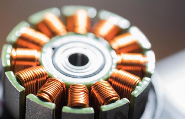 吊機電機內部結構，詳解吊機電機的構造和工作原理