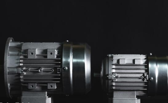 直流電機電流的流向，直流電機電流的方向和變化