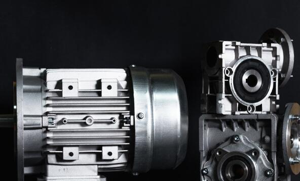 直流串勵電機機頭，直流串勵電機機頭的工作原理和應(yīng)用